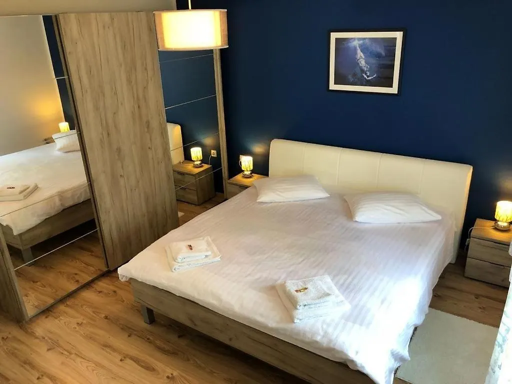 Holiday House In Zadar With Balcony, Air Conditioning, W-Lan, Washing Machine