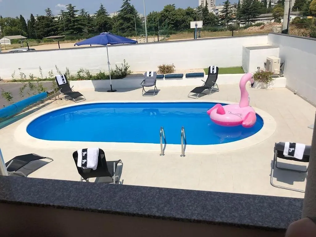 Holiday House In Zadar With Balcony, Air Conditioning, W-Lan, Washing Machine