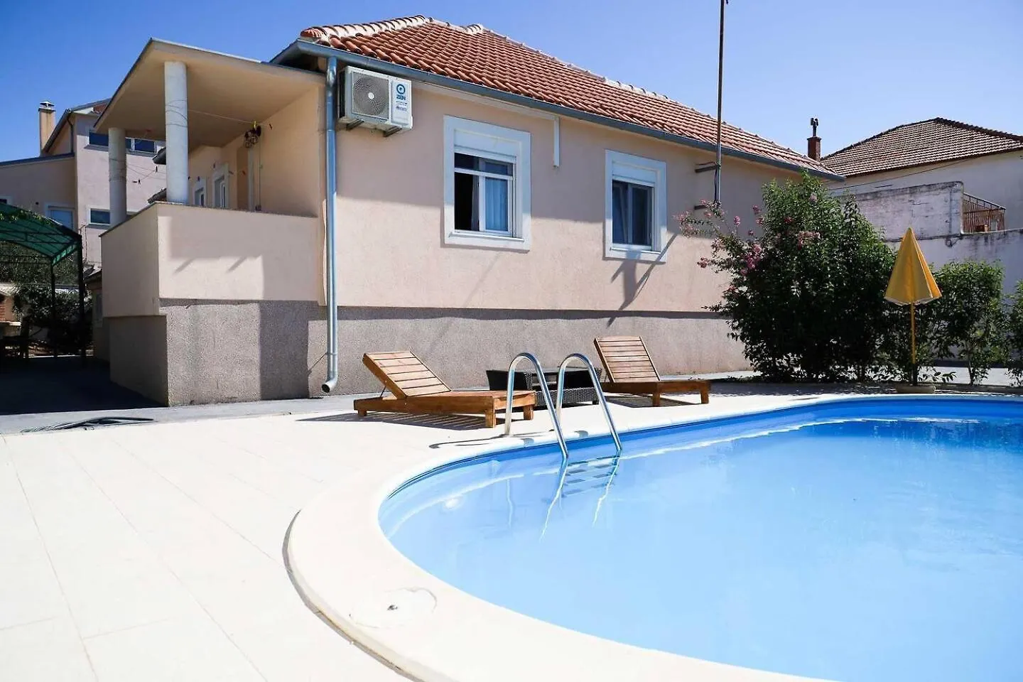 Holiday House In Zadar With Balcony, Air Conditioning, W-Lan, Washing Machine 0*,
